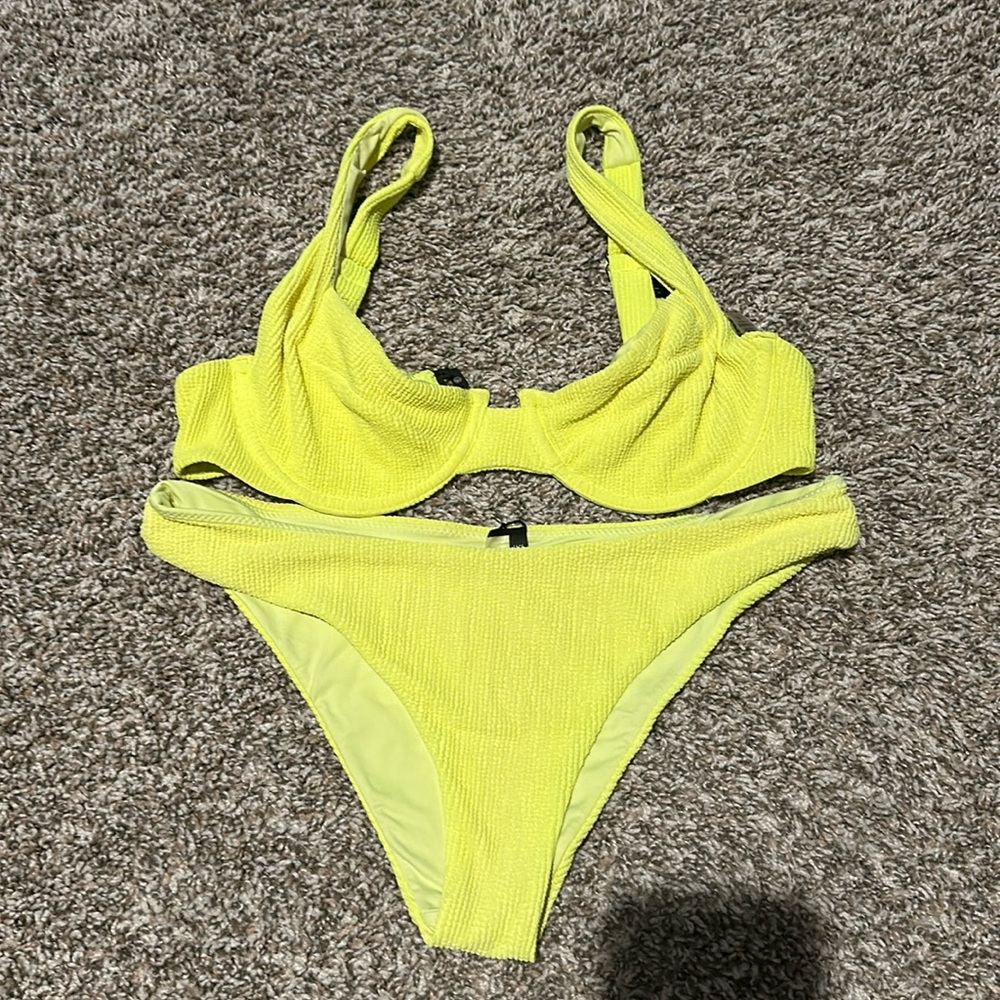 Neon Vetchy bikini